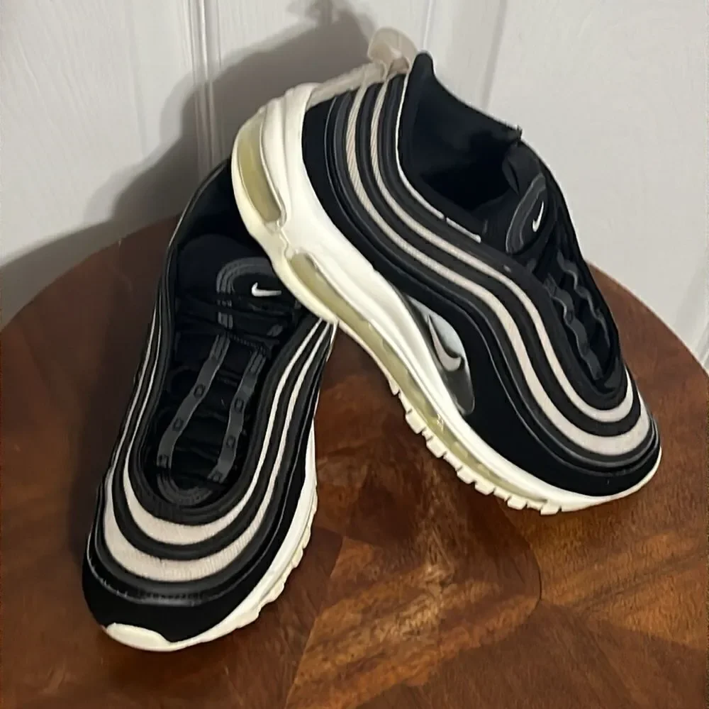 🔥🔥‎ NIKE AIR MAX 97 Running Shoes - Black/White - Women Sz 7 - EXCELLENT